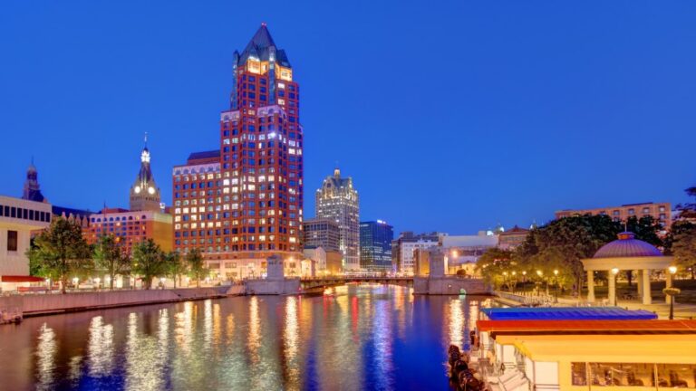 Top 19 Things Milwaukee is Known For & Famous For