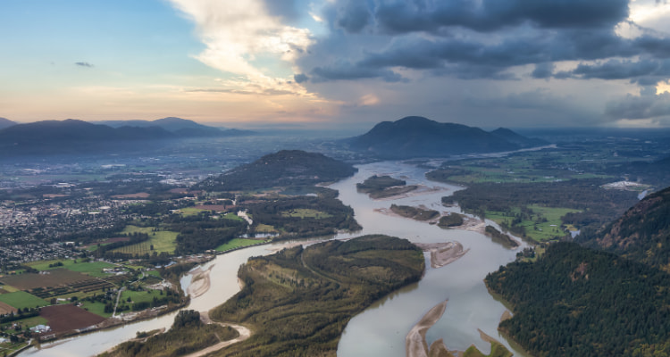 An aerial shot of the Fraser River next to Chilliwack, BC.